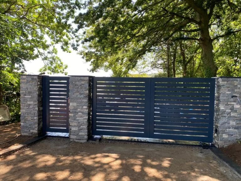 Aluminium-gates.