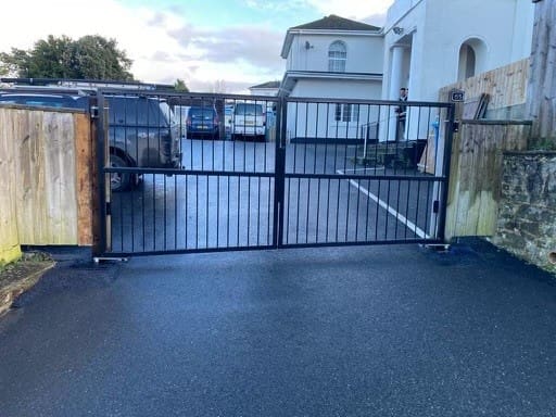 Electric gates in South Devon 